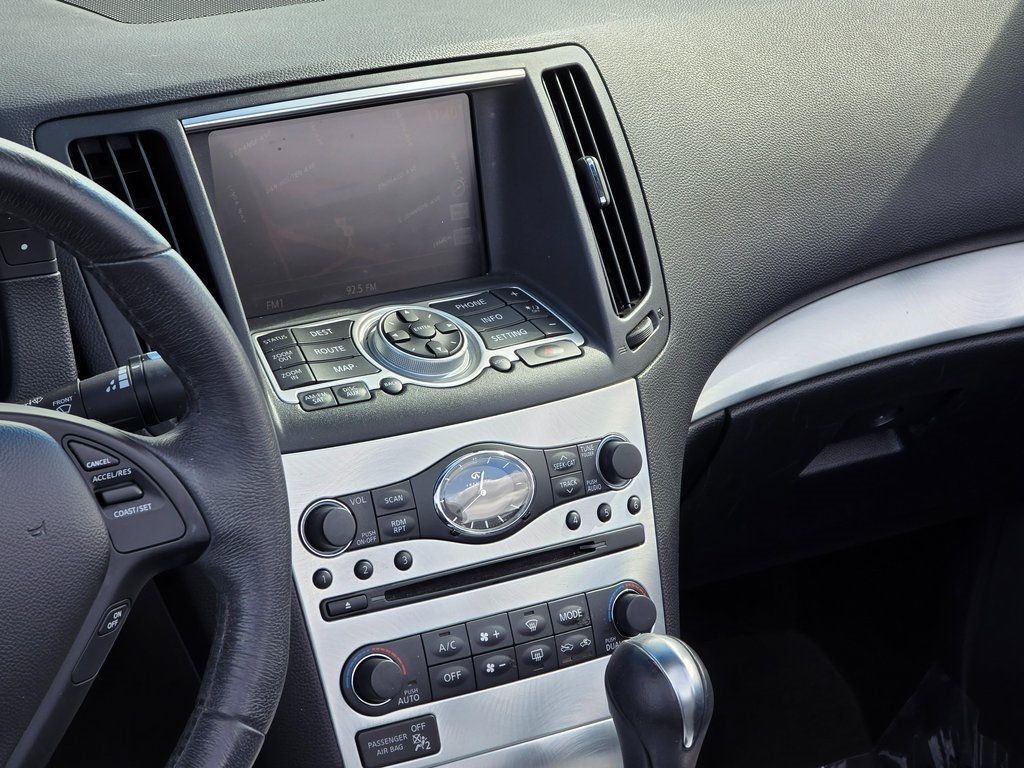 2014 INFINITI Q60 Convertible 2dr - 22943926 - 17