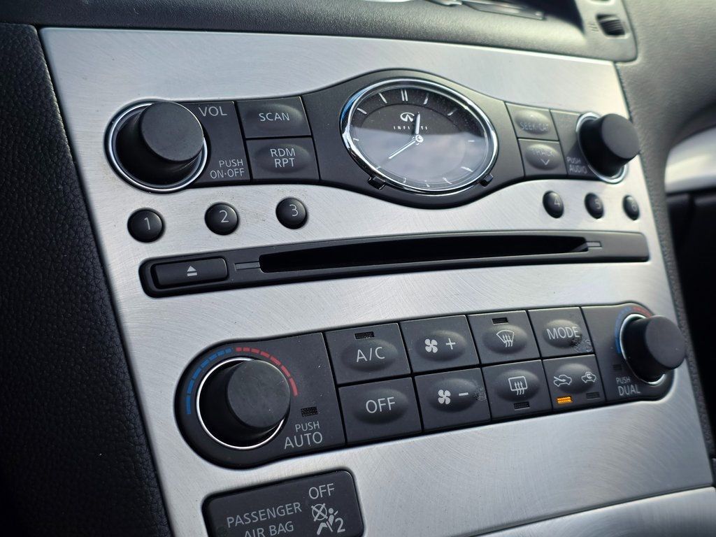 2014 INFINITI Q60 Convertible 2dr - 22943926 - 23