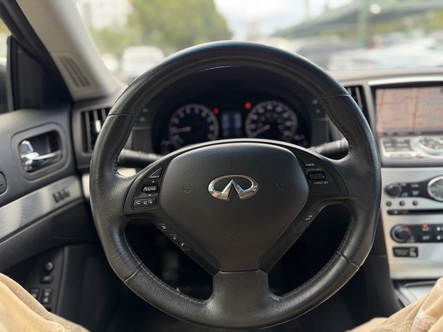 2014 INFINITI Q60 Convertible Base - Photo 9