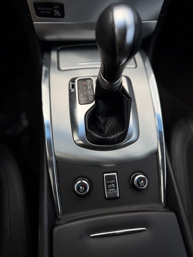 2014 INFINITI Q60 Convertible Base - Photo 11