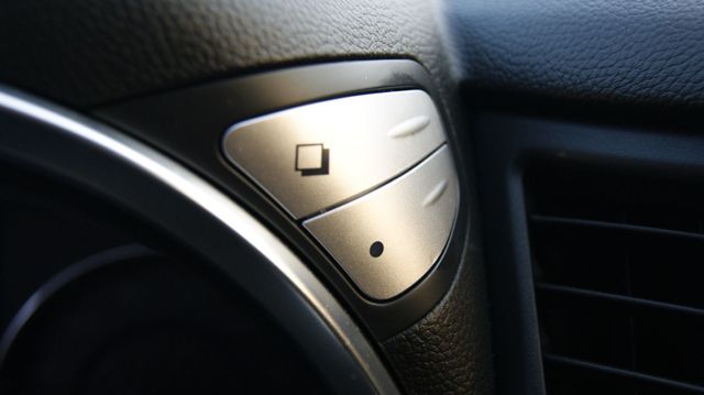 2014 INFINITI QX70 1 OWNER, JUST SERVICED , VERY CLEAN INSIDE AND OUT  - 22969132 - 28