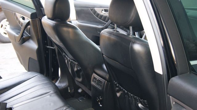 2014 INFINITI QX70 1 OWNER, JUST SERVICED , VERY CLEAN INSIDE AND OUT  - 22969132 - 47