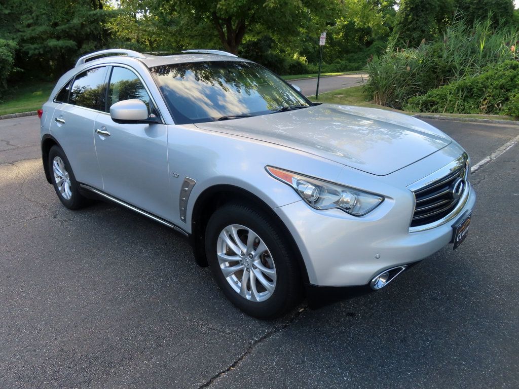 2014 Infiniti QX70 photo 19