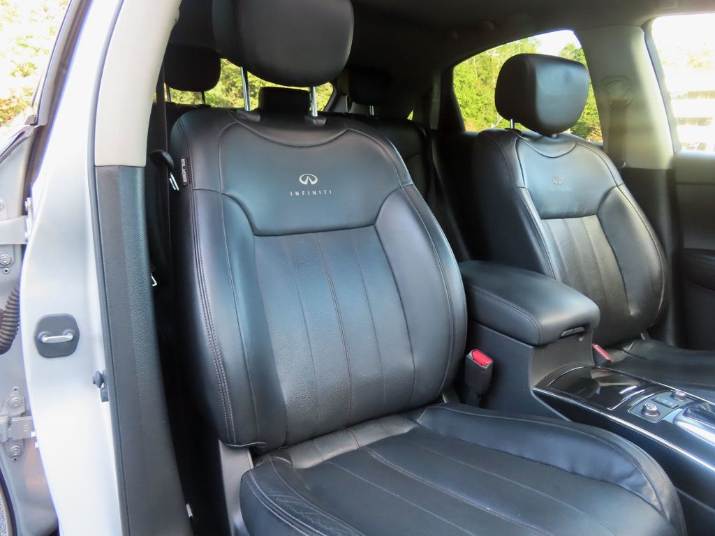 2014 Infiniti QX70 photo 22