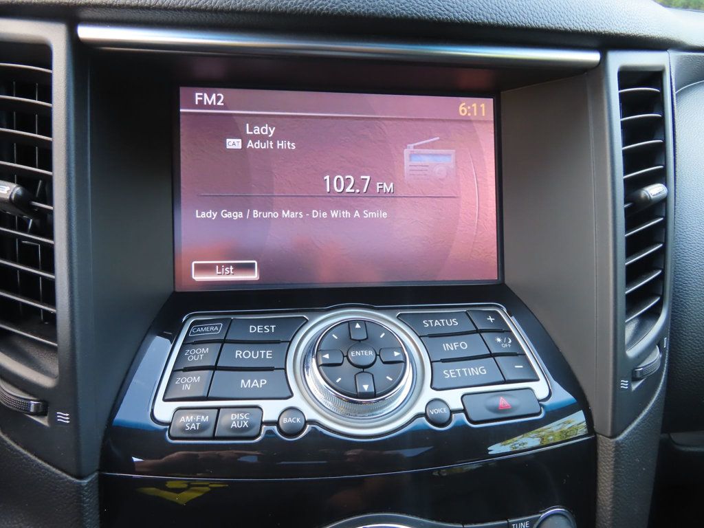 2014 Infiniti QX70 photo 32