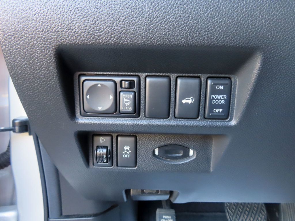 2014 Infiniti QX70 photo 37