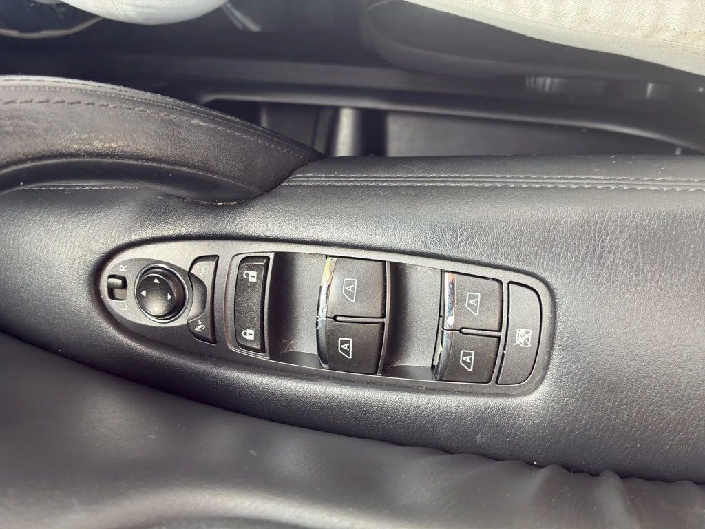 2014 INFINITI QX80 2WD 4dr - 23058219 - 17
