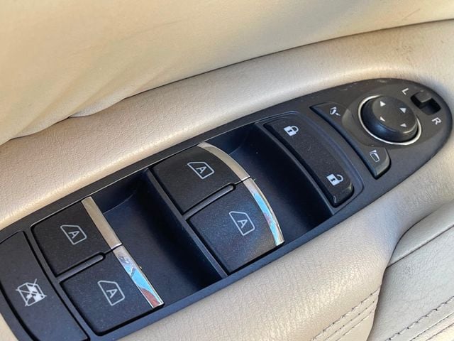 2014 INFINITI QX80 4WD 4dr - 22942272 - 17