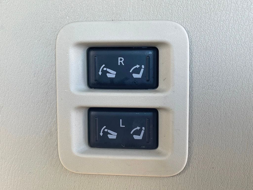 2014 INFINITI QX80 4WD 4dr - 22942272 - 27