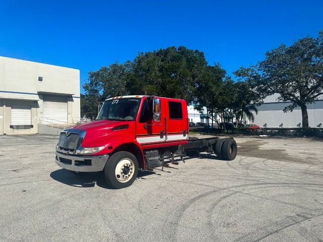 2014 International 4300 Cab and Chassis  - 21697809 - 1