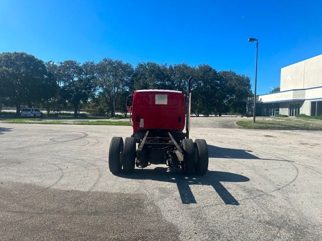 2014 International 4300 Cab and Chassis  - 21697809 - 19