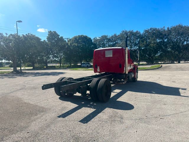 2014 International 4300 Cab and Chassis  - 21697809 - 21