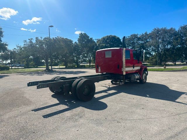2014 International 4300 Cab and Chassis  - 21697809 - 23