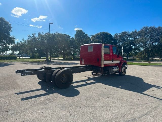 2014 International 4300 Cab and Chassis  - 21697809 - 24