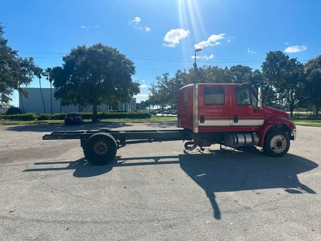 2014 International 4300 Cab and Chassis  - 21697809 - 28