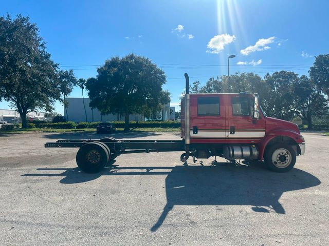 2014 International 4300 Cab and Chassis  - 21697809 - 29
