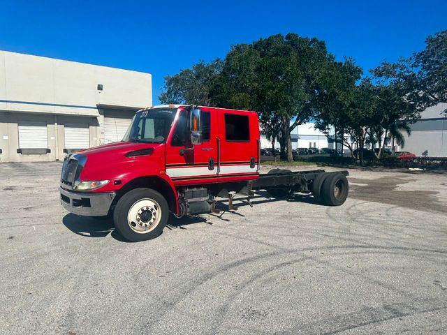 2014 International 4300 Cab and Chassis  - 21697809 - 3