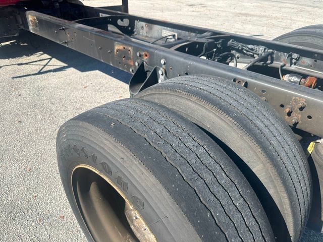 2014 International 4300 Cab and Chassis  - 21697809 - 41