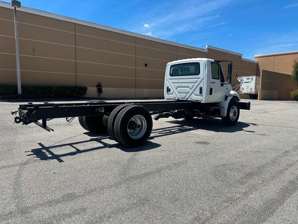 2014 International 4300 Cab & Chassis  - 22399881 - 14