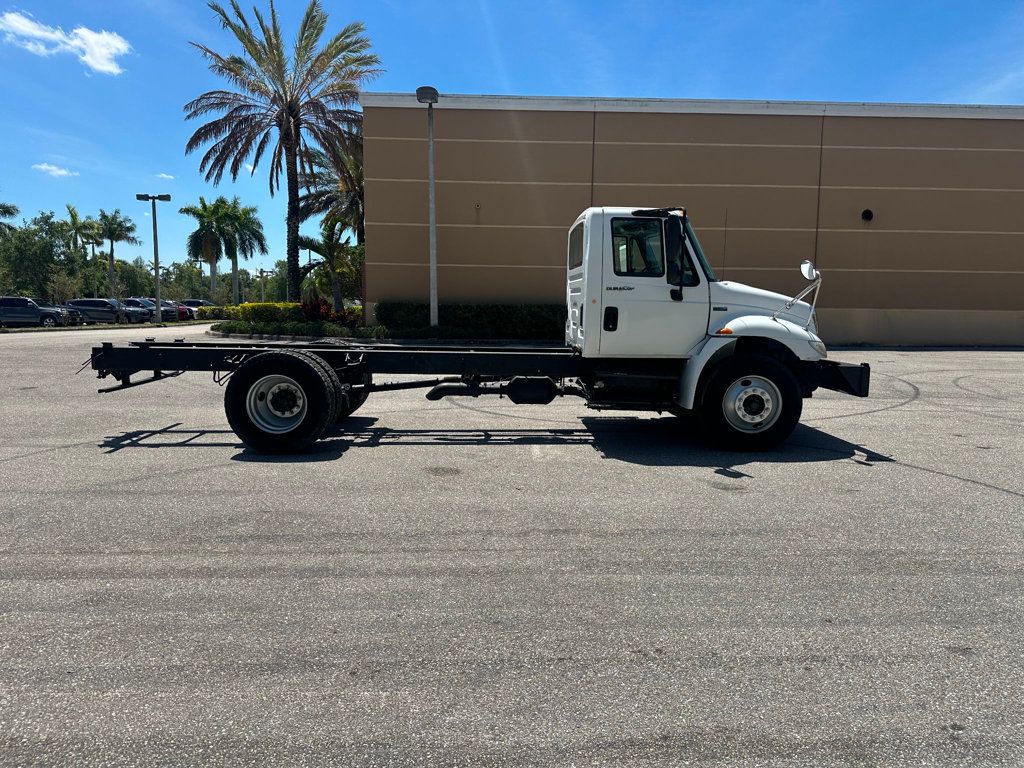 2014 International 4300 Cab & Chassis  - 22399881 - 17
