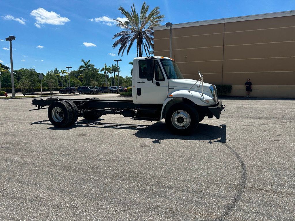 2014 International 4300 Cab & Chassis  - 22399881 - 19