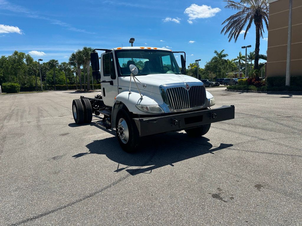 2014 International 4300 Cab & Chassis  - 22399881 - 22