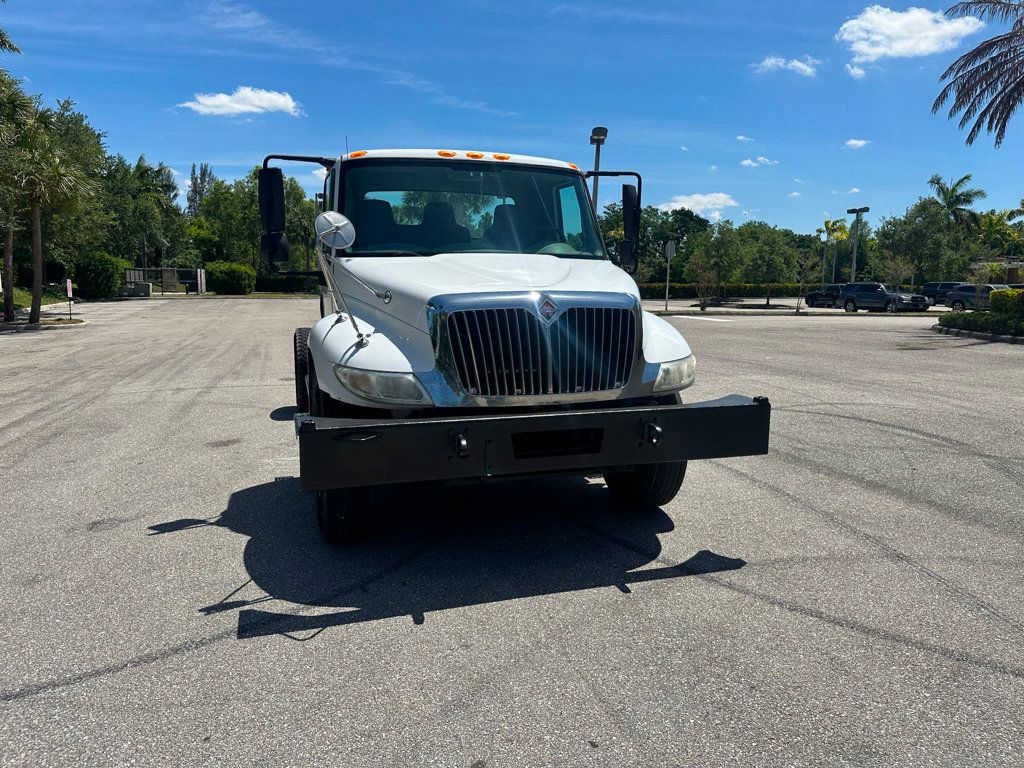2014 International 4300 Cab & Chassis  - 22399881 - 23