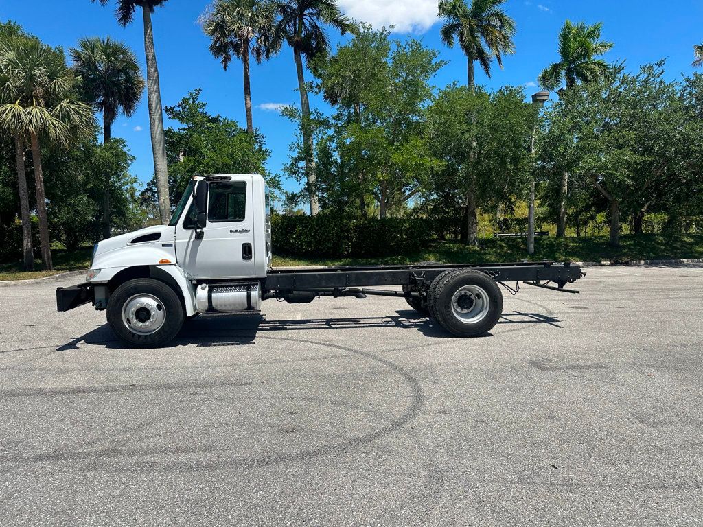 2014 International 4300 Cab & Chassis  - 22399881 - 5