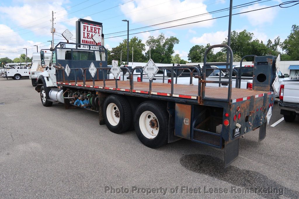 2014 International SF667 WorkStar 7600 photo 3