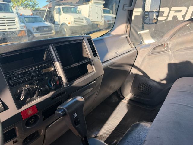 2014 Isuzu NPR 18' Box Truck Base Trim - 23101432 - 7