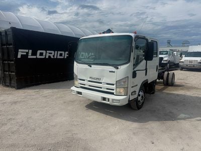 2014 Isuzu NPR Crew Cab & Chassis