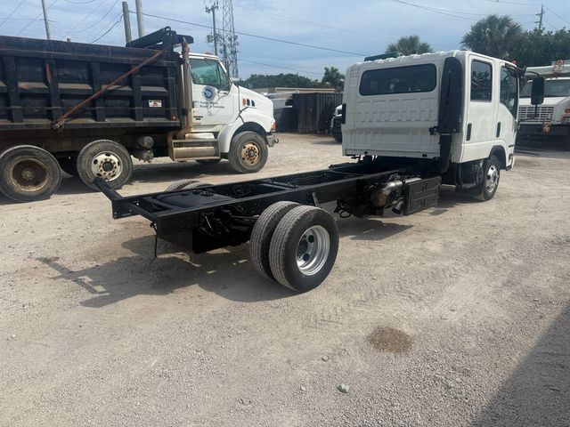 2014 Isuzu NPR Crew Cab & Chassis Base Trim - 23026462 - 4