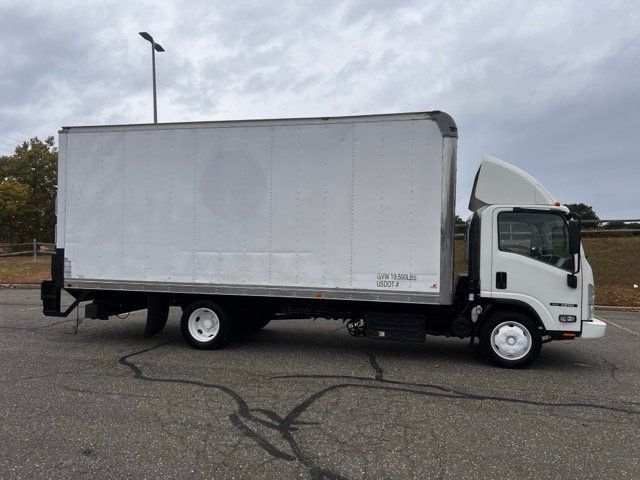 2014 Isuzu NRR 20 Foot Box Truck Liftgate Driver Comfort package - 22587021 - 1