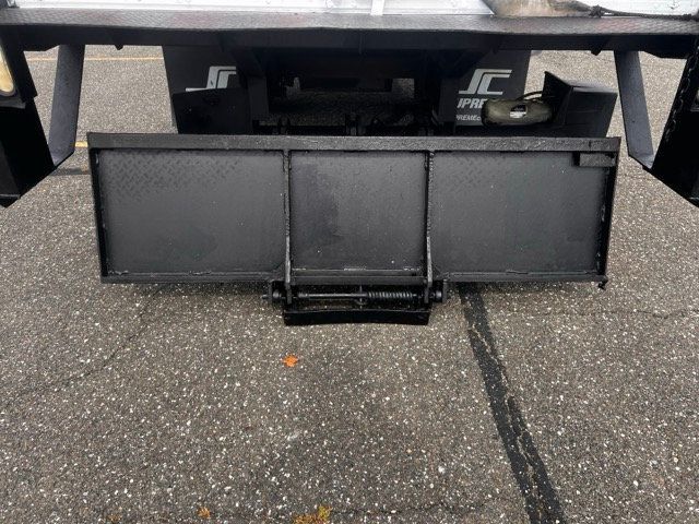 2014 Isuzu NRR 20 Foot Box Truck Liftgate Driver Comfort package - 22587021 - 48