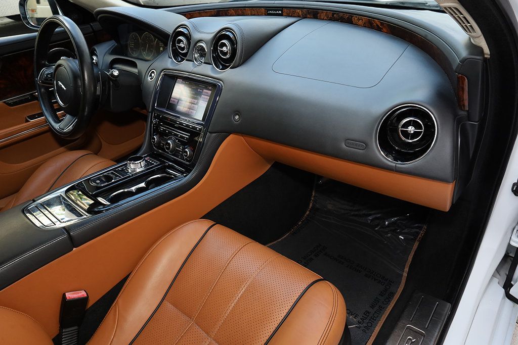 2014 Jaguar XJ 4dr Sedan AWD - 22994431 - 35