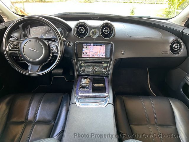 2014 Jaguar XJ Sedan Supercharged 3.0L - 22905754 - 10