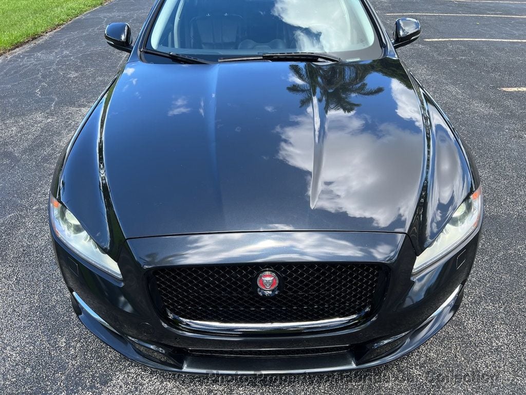 2014 Jaguar XJ Supercharged photo 19