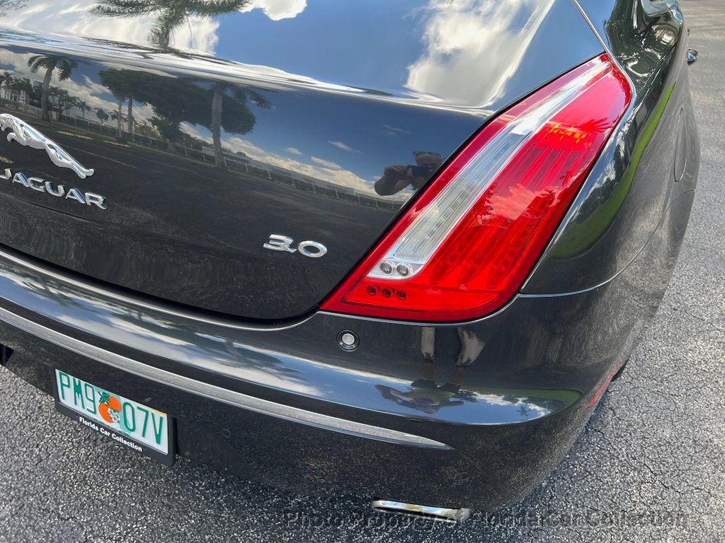 2014 Jaguar XJ Supercharged photo 24