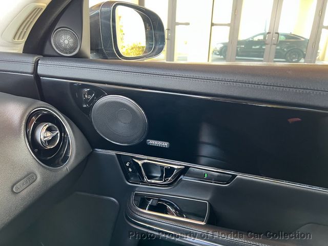 2014 Jaguar XJ Sedan Supercharged 3.0L - 22905754 - 51
