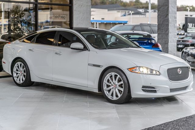 2014 Jaguar XJ XJ - WHITE ON BROWN - NAV - PANO ROOF - BLUETOOTH - 22700349 - 3