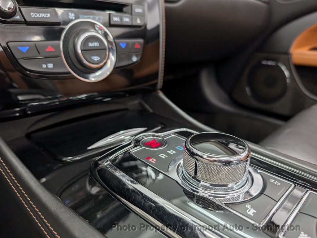 2014 Jaguar XK Base Convertible photo 15