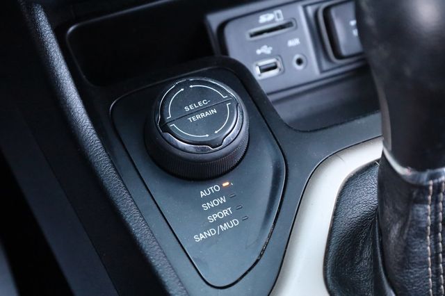 2014 Jeep Cherokee 4WD 4dr Latitude - 22928717 - 32