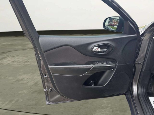 2014 Jeep Cherokee Latitude 4x4 4dr SUV - 23014128 - 9