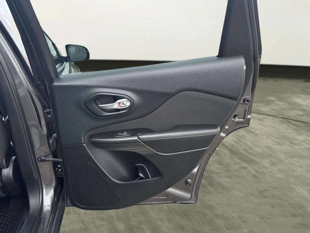 2014 Jeep Cherokee Latitude 4x4 4dr SUV - 23014128 - 16