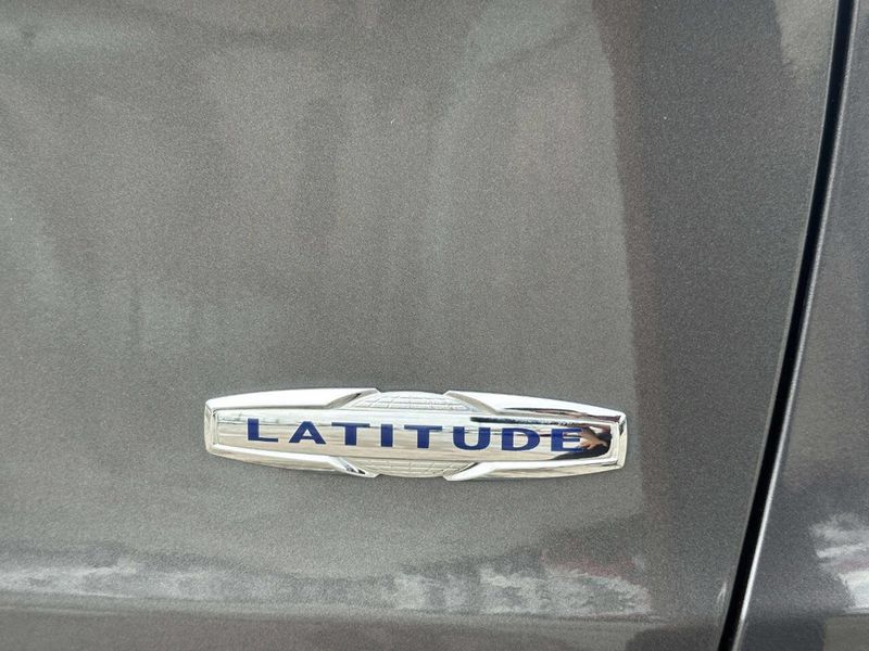 2014 Jeep Cherokee Latitude 4x4 4dr SUV - 23014128 - 35