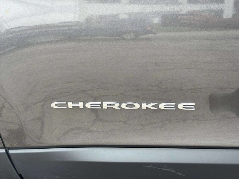 2014 Jeep Cherokee Latitude 4x4 4dr SUV - 23014128 - 39