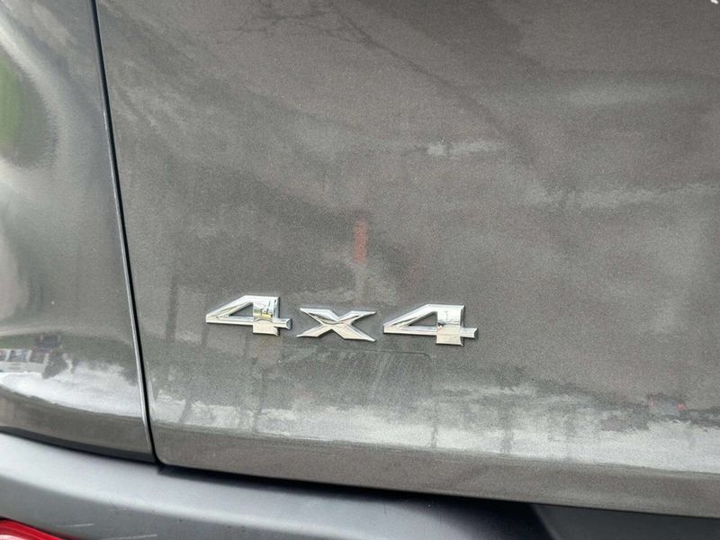 2014 Jeep Cherokee Latitude 4x4 4dr SUV - 23014128 - 40