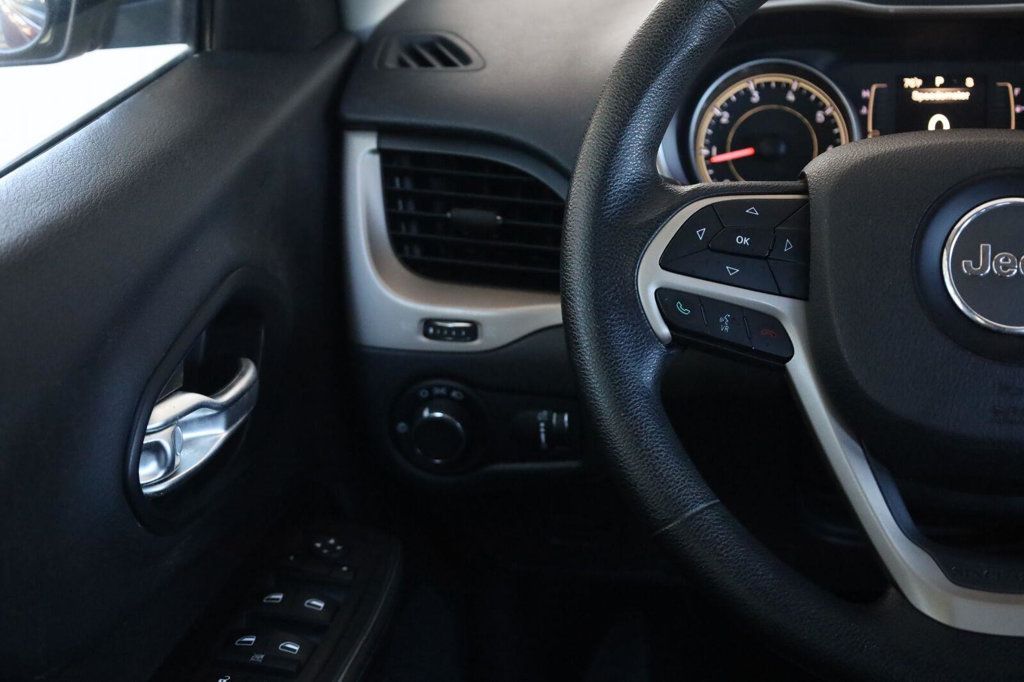 Jeep Cherokee photo 31