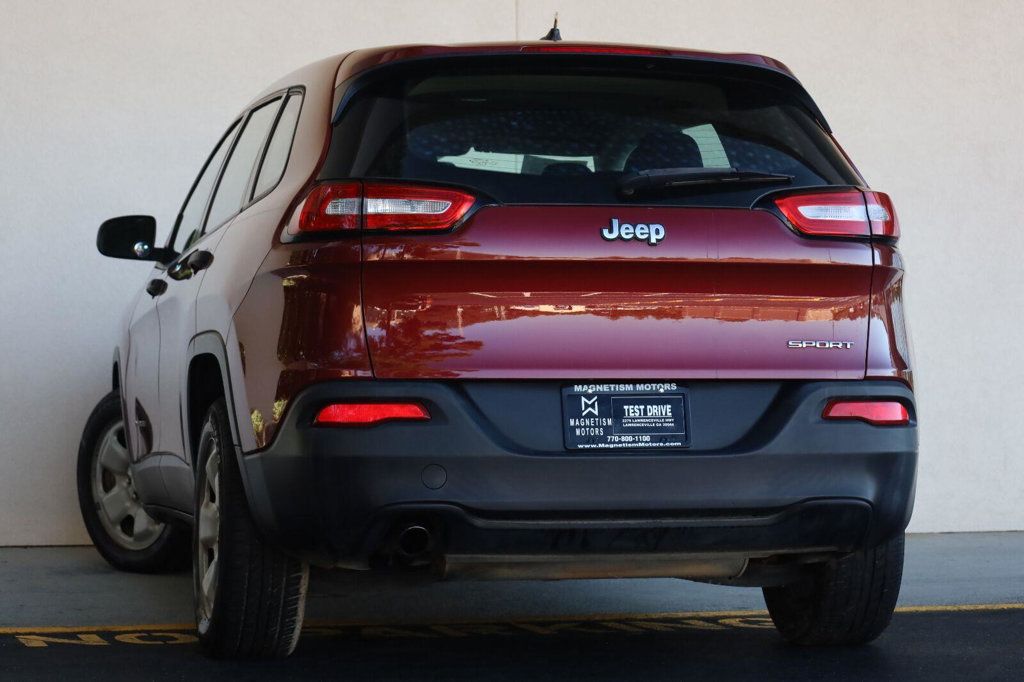 Jeep Cherokee photo 9