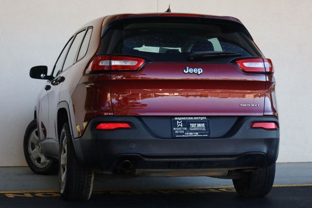 2014 Jeep Cherokee Sport - 23095864 - 8